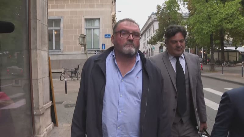 Anesteziolog měl otrávit 30 pacientů, 12 z nich zemřelo. Ve Francii začal klíčový soud