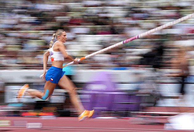 Rozbité stojany? Už se jen smějeme, říká Švábíková. Ve finále se může stát vše
