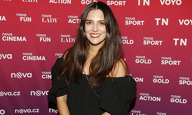 Herečka Natálie Holíková ze seriálu Ulice je poprvé maminkou, ukázala foto dítěte