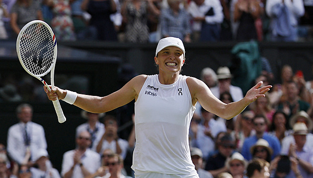 S raketou lze vyhrát Wimbledon i zabíjet zombíky. Šwiateková pronikla do videohry