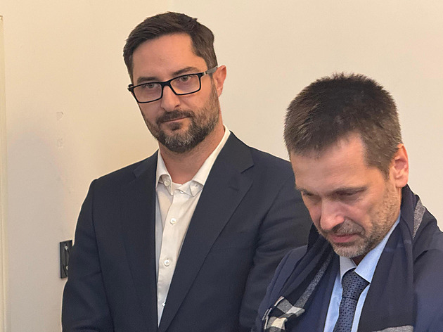 Exděkan platil lopaty i ubytování, řekla svědkyně v kauze neprůhledných stipendií