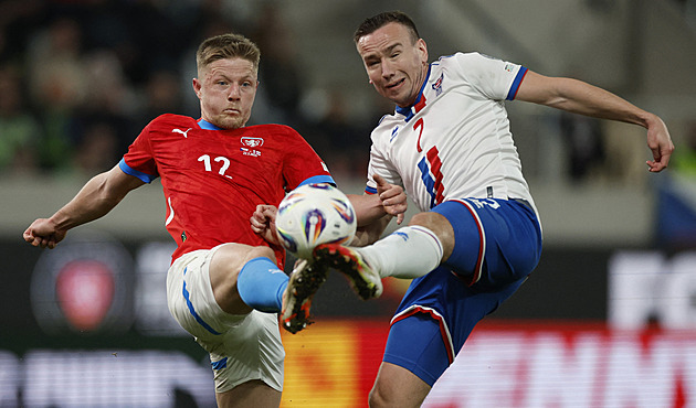 ONLINE: Faery - Česko, v útoku Vydra i Černý, v obraně Jemelka. Nechybí Souček