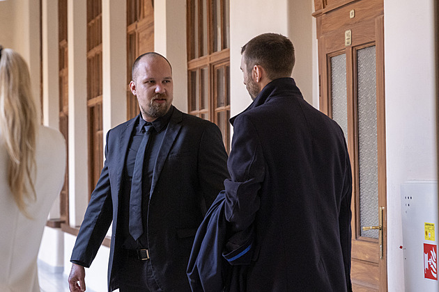 Policejní ajťák pomáhal s prodejem steroidů, zopakoval soud původní verdikt