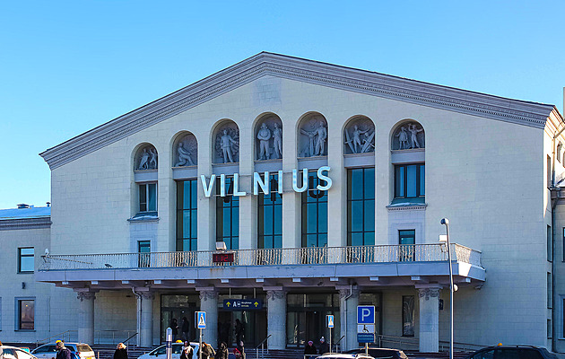 Vilnius přerušil provoz letiště. Vzdušný prostor zaplnily balony s pašovanými cigaretami