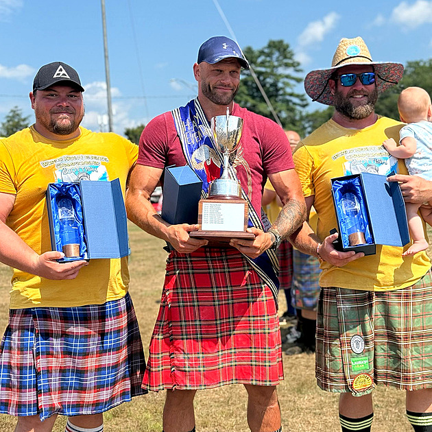 Po děsivé bouračce zápisy do historie. Silák Tuláček otočil neotočitelné klády