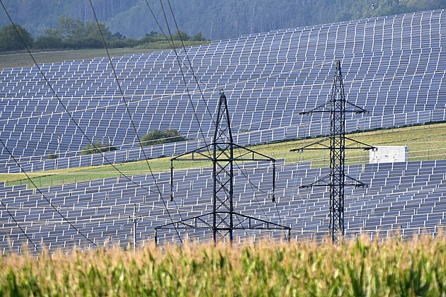 Kde se vzal příspěvek na obnovitelné zdroje. Za léta by už vydal na jaderný blok