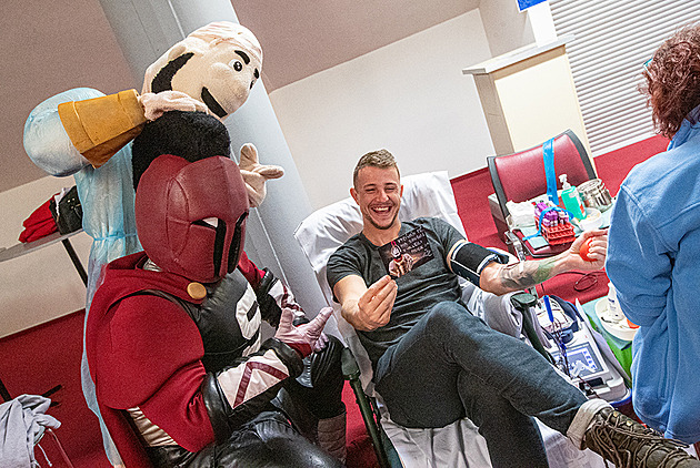 Krvavé překvapení. Hrdinou jsi ty! Ze sparťanského videa se Štáfkem je hit