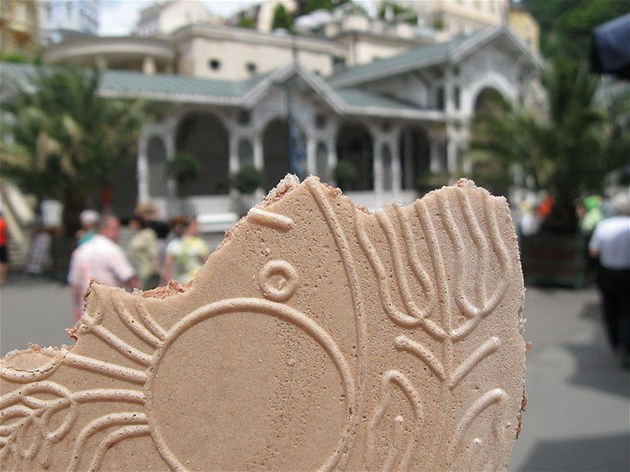 Karlovarské motivy na oplatky z Luhačovic nepatří, odmítl ÚS stížnost podnikatele