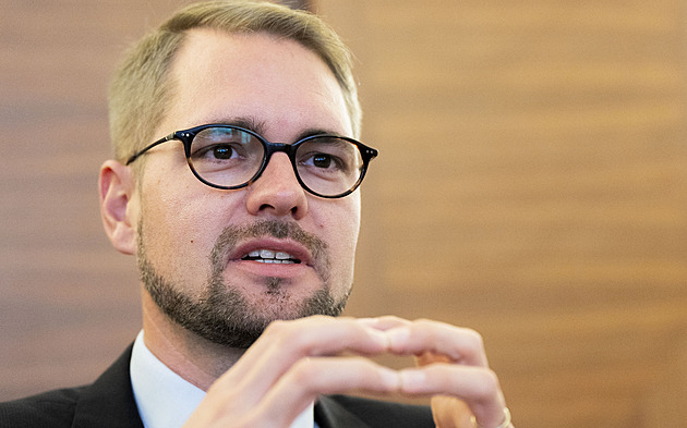 Skaut a učitel, kterého si pletou s Fialou. Kdo je nový předseda TOP 09 Havel