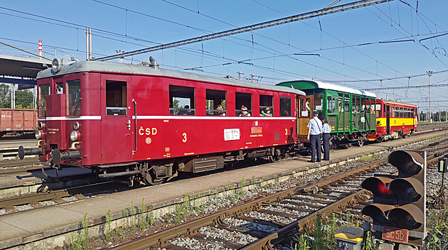 Na co zírá mašinfíra: Po Baťově dráze z Otrokovic do Zlína