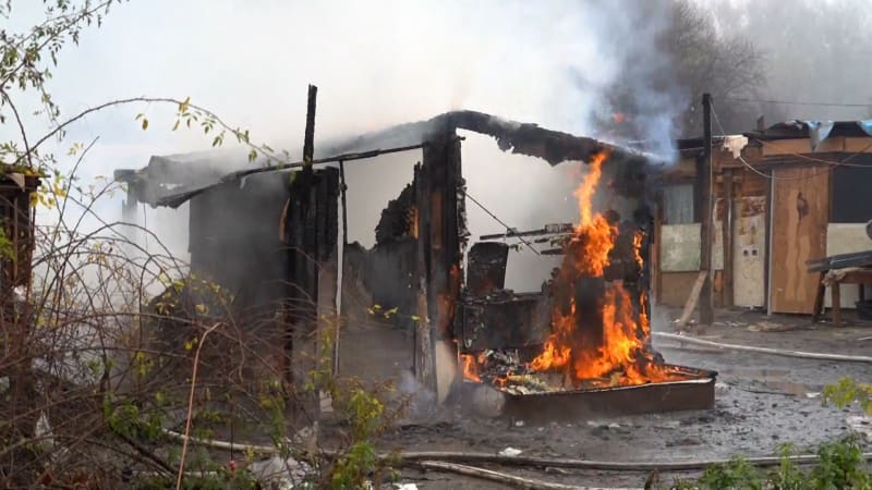 Hrůzný nález hasičů: Při požáru v Košicích zemřely dvě malé děti, jedno se podařilo zachránit