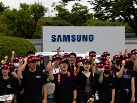 Samsung zastavil stávku, která by byla hřebíčkem do rakve trhu s pamětmi