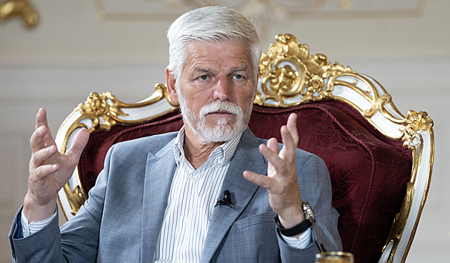 Prezident Pavel přijme ministry Tejce a Zůnu. Řešit budou jmenování generálů