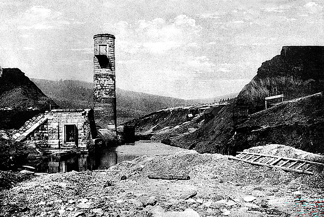 Vlna bahna a trosek vysoká jako dům brala vše. Před 110 lety přišla do Desné zkáza