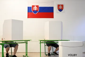 Slovensko volí vedení krajů, měst a vesnic. V Bratislavě se čeká těsný souboj